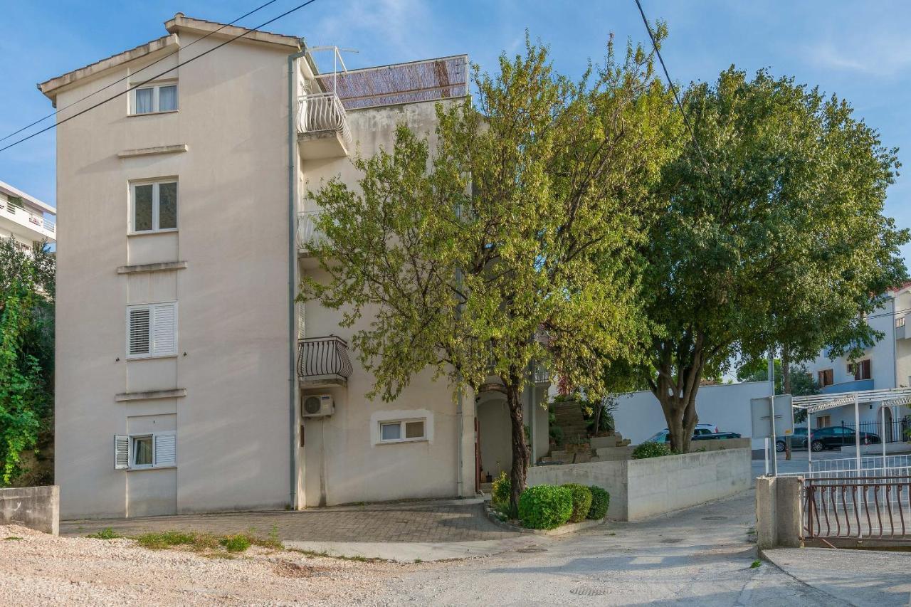 Apartments Amulic Duce Bagian luar foto